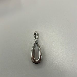 James avery necklace pendant